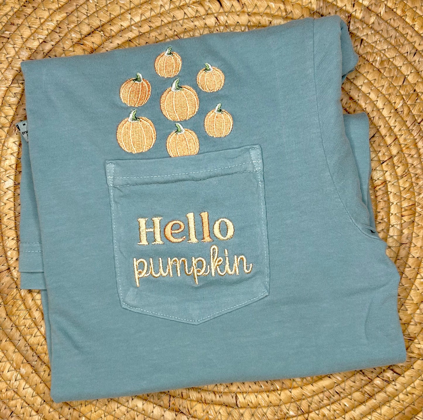 Hello pumpkin short sleeve pocket tee
